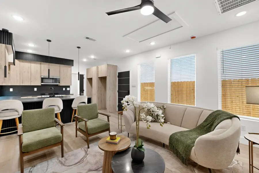 2413 Hooper Street, Dallas, TX 75215 - Image #3