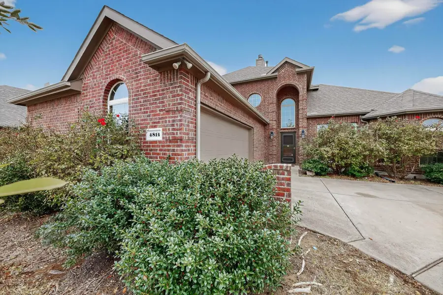 4814 Lakeway Drive, Garland, TX 75043 - Image #2