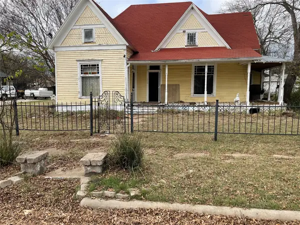 309 Poplar Street, Italy, TX 76651