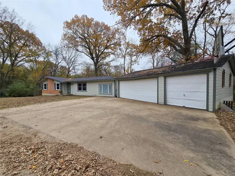 105 E Cate Street, Grand Saline, TX 75140 - Image #2