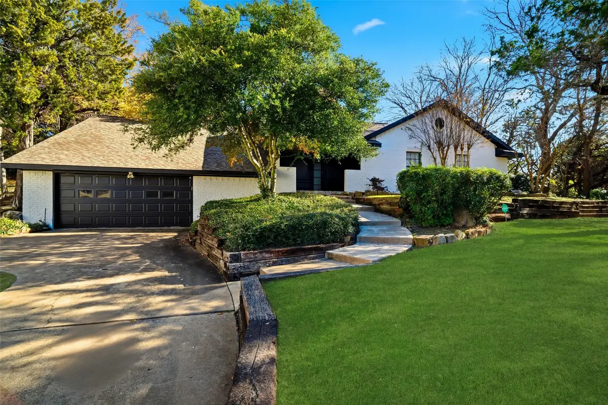 716 Oakhill Lane, Cedar Hill, TX 75104 - Image #1