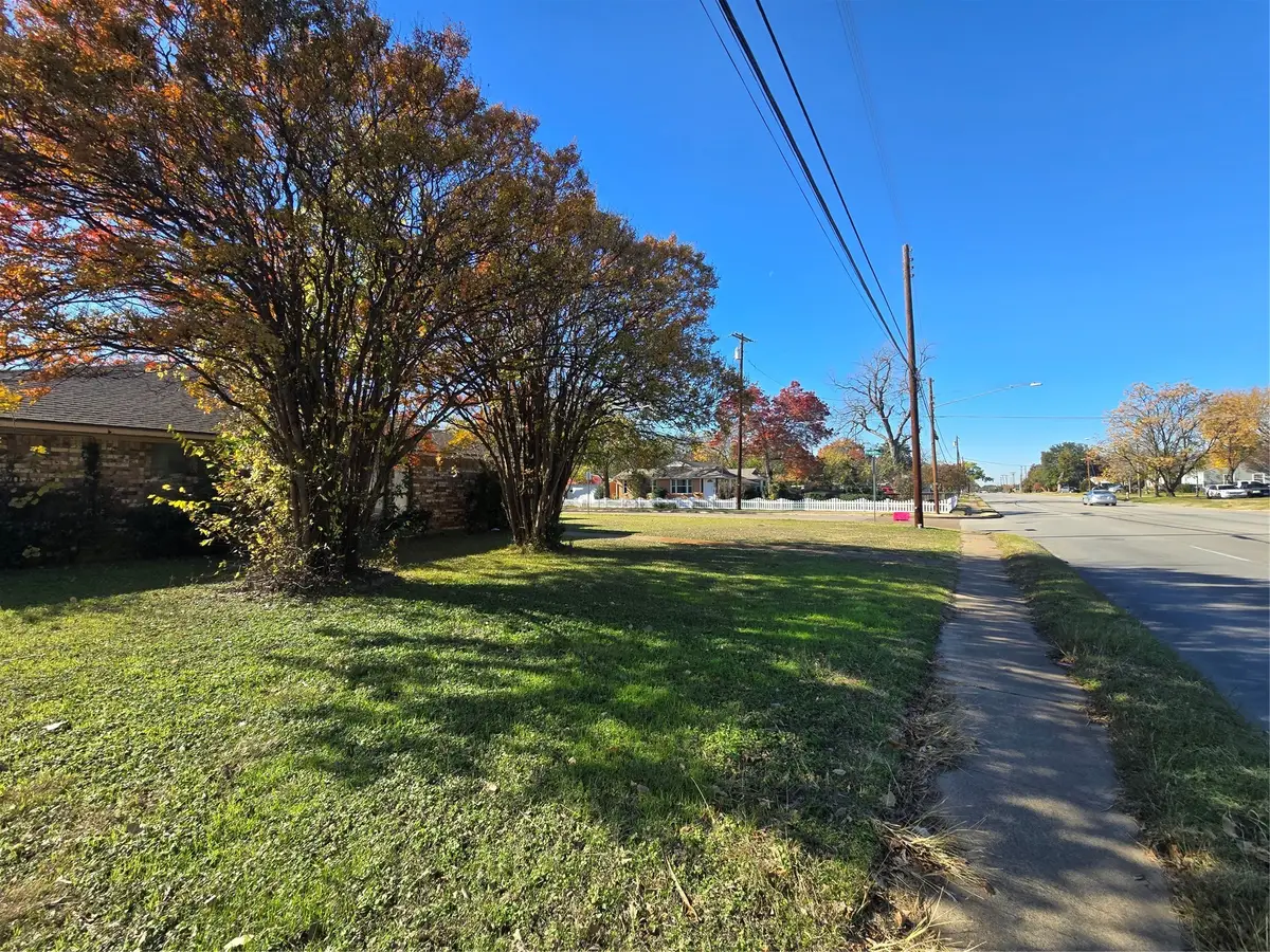 222 W Shady Grove Road W #222 East unit, Irving, TX 75060 - Image #1