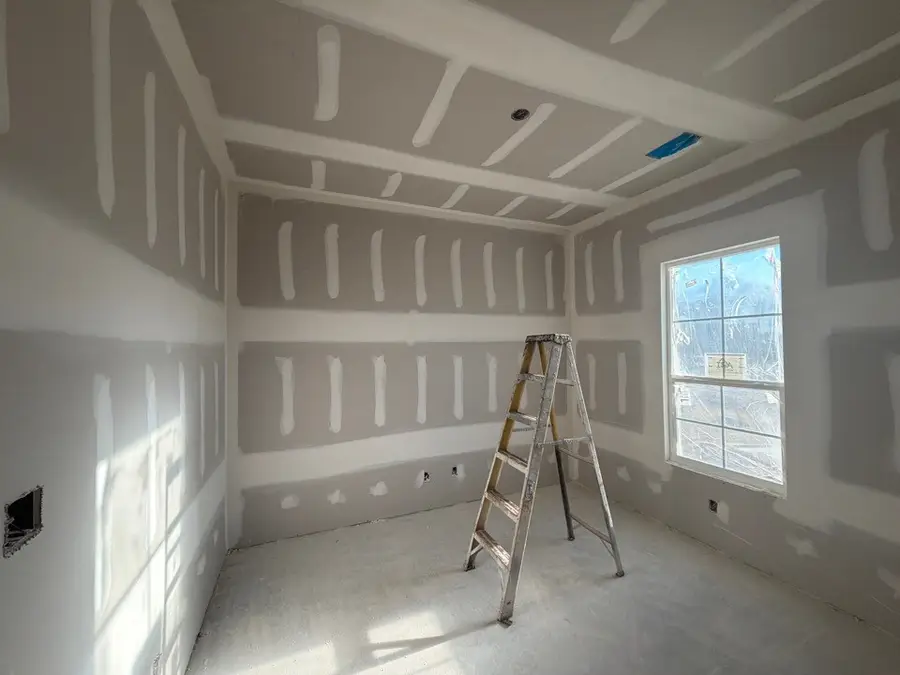 428 Guadeloupe Lane, Springtown, TX 76082 - Image #3