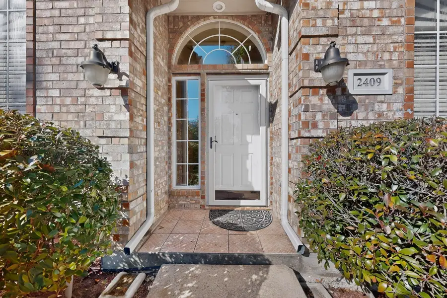 2409 Saddlehorn Drive, Mesquite, TX 75181 - Image #2