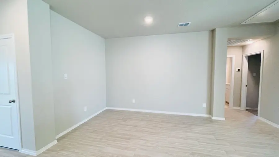 4232 Trickling Creek Lane, Fort Worth, TX 76036 - Image #3