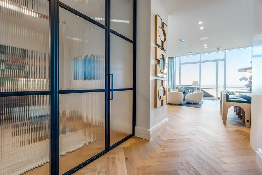 2408 Victory Park Lane #1442, Dallas, TX 75219 - Image #2