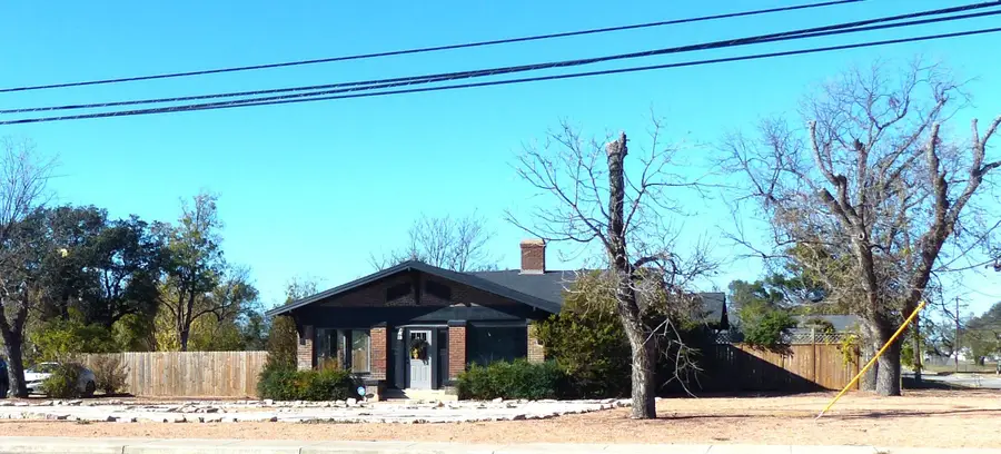 617 N Bridge, Brady, TX 76825 - Image #2