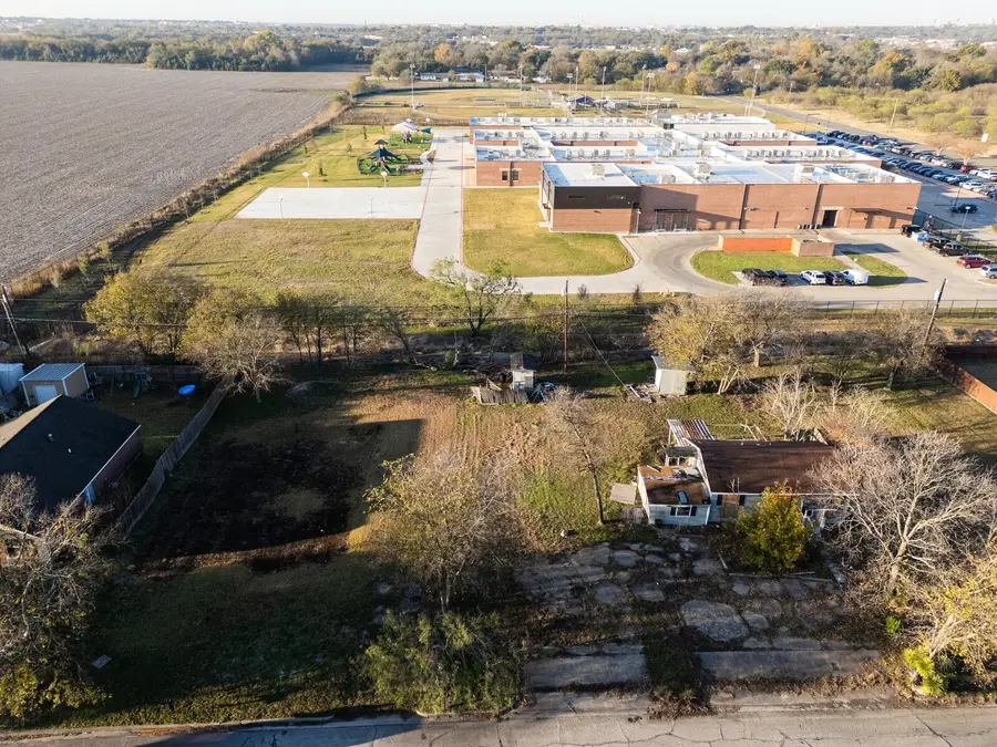 2725 Sarah Street, Waco, TX 76706 - Image #3