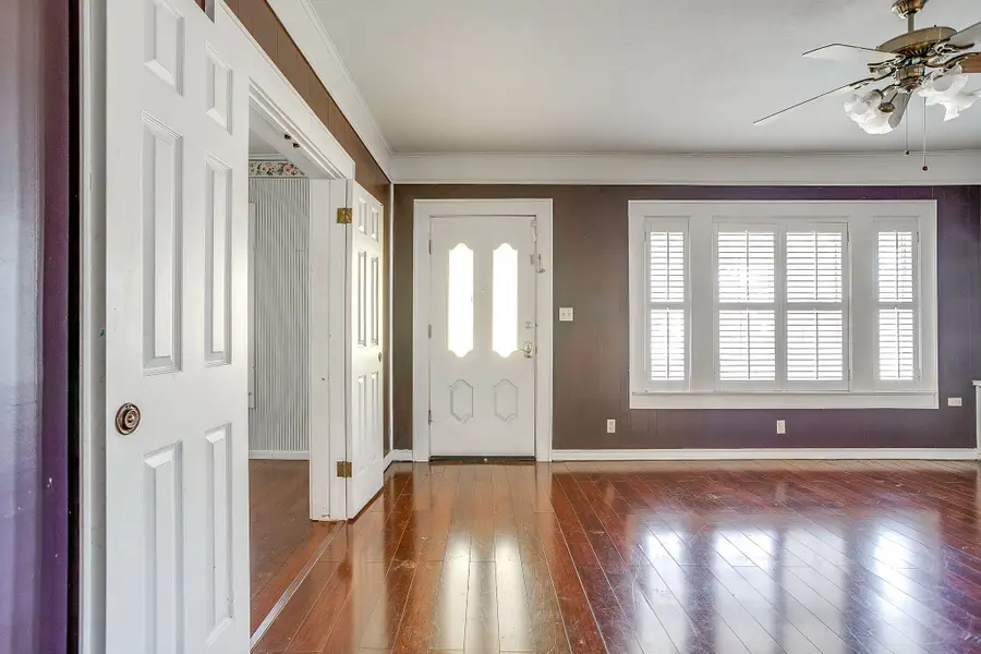 411 S Bowie Drive, Weatherford, TX 76086 - Image #3