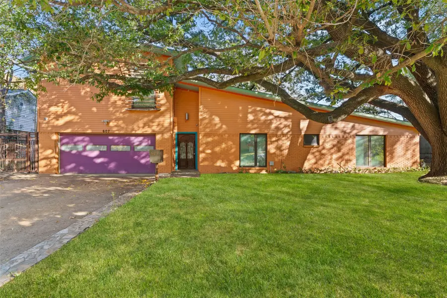 607 Shadywood Lane, Richardson, TX 75080 - Image #2