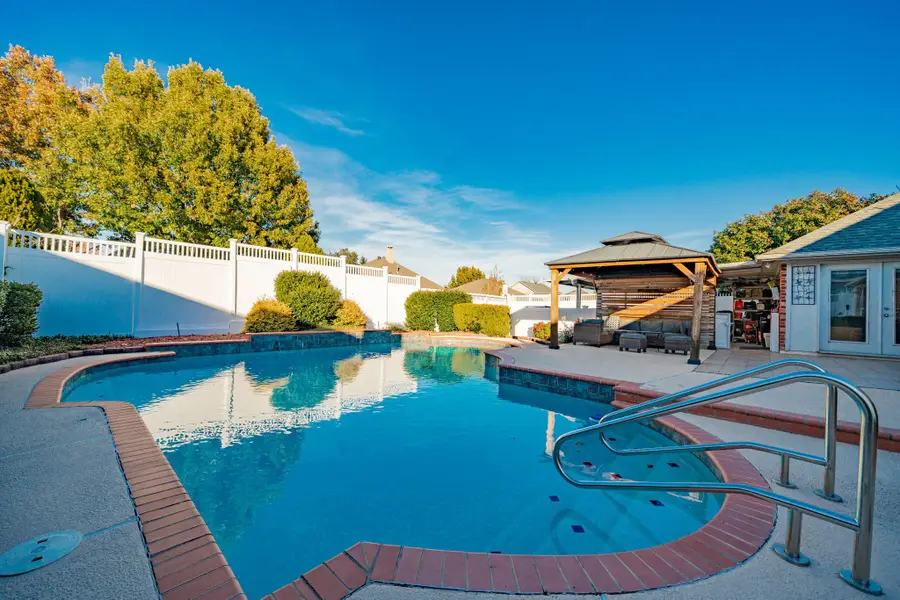 1213 Wedgecrest Lane, Garland, TX 75040 - Image #2