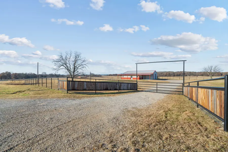 509 Union Lane, Springtown, TX 76082 - Image #2