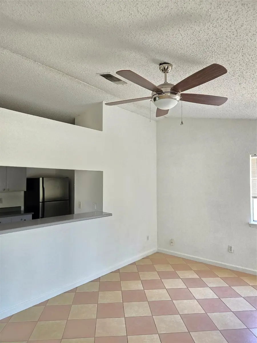 906 High Country Drive, Garland, TX 75041 - Image #3