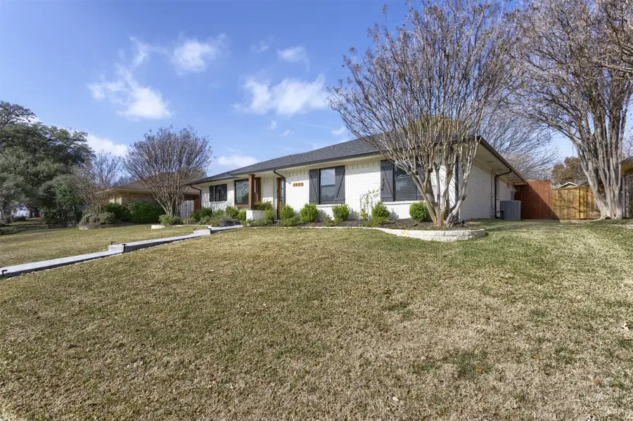 1913 E Branch Hollow Drive, Carrollton, TX 75007 - Image #3