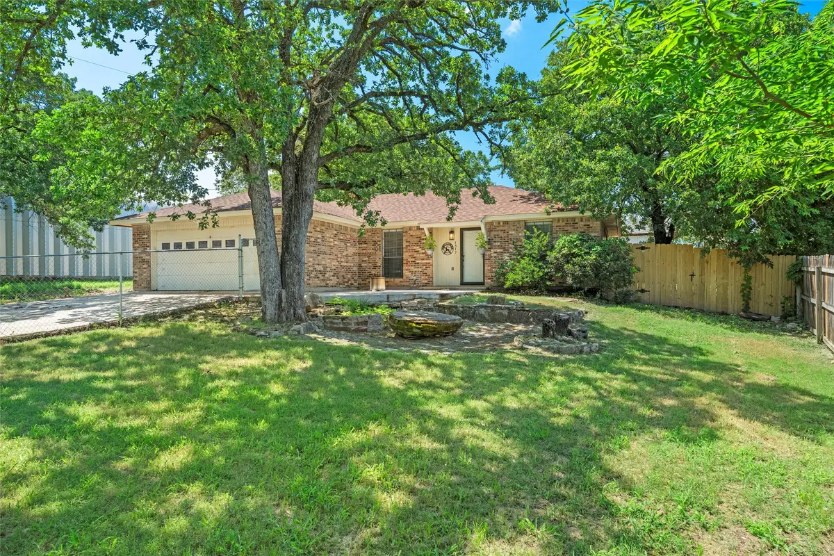 1517 Willow Wood Drive, Azle, TX 76020 - Image #1