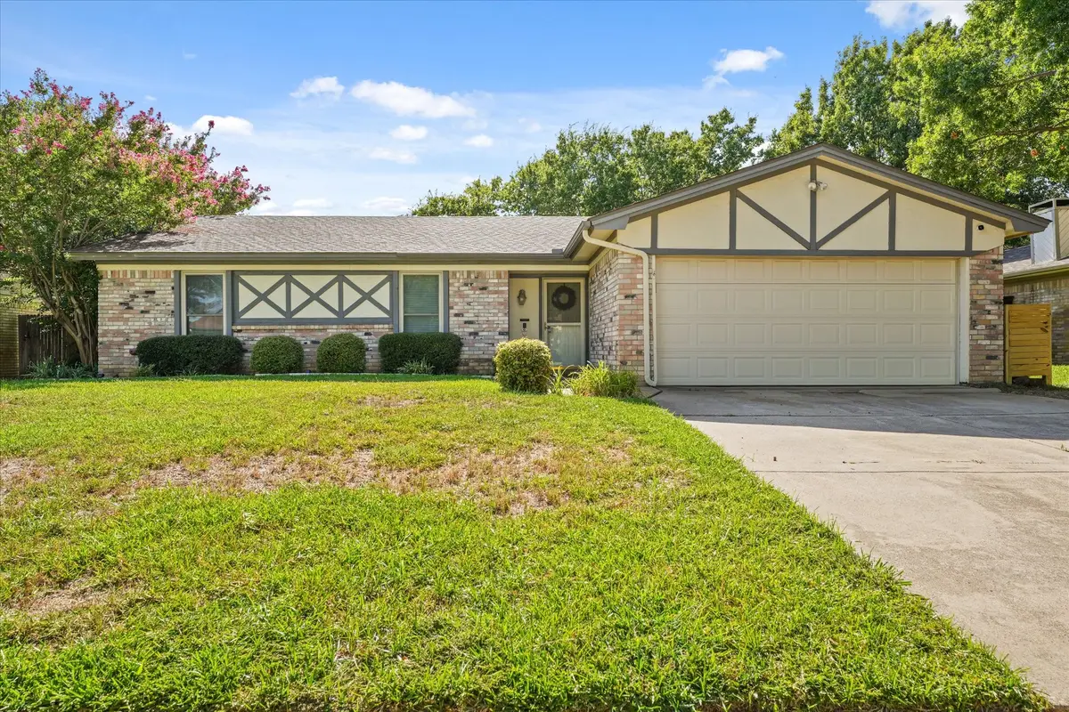 2917 Highgate Lane, Bedford, TX 76021 - Image #1