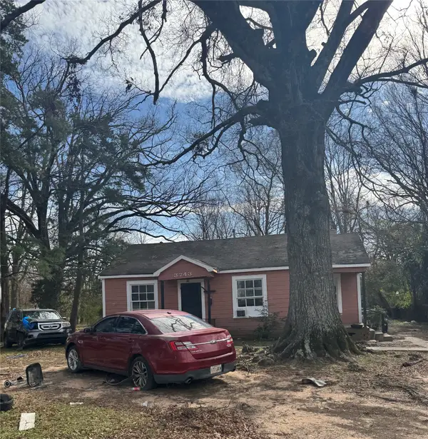 3743 W College Street, Shreveport, LA 71109