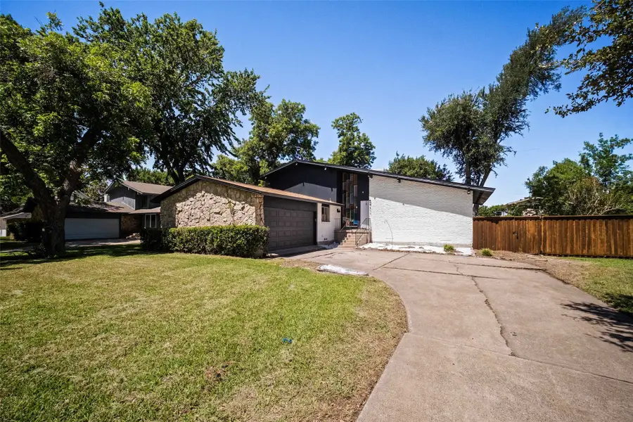 9411 Pinewood Drive, Dallas, TX 75243 - Image #2