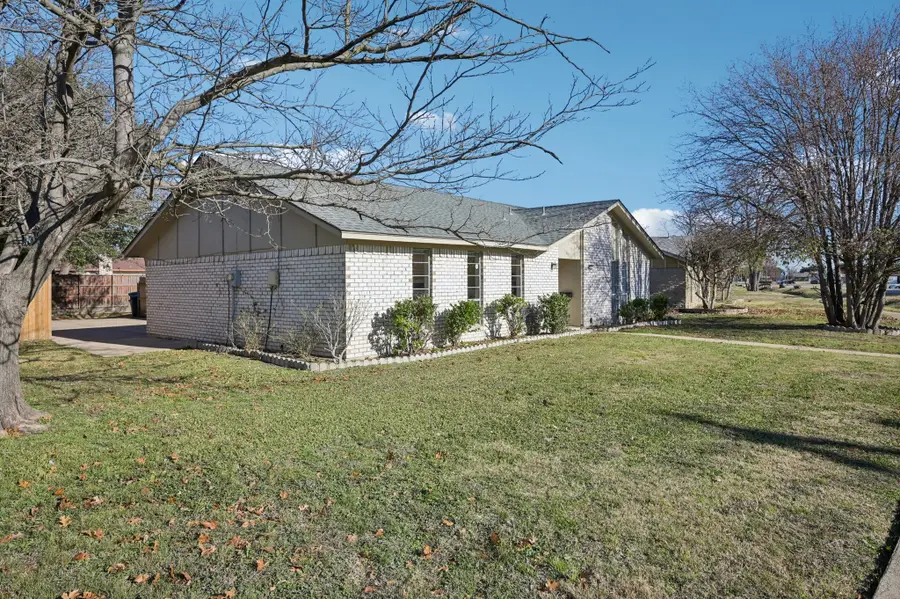 1021 Pleasant Valley Road, Garland, TX 75040 - Image #2