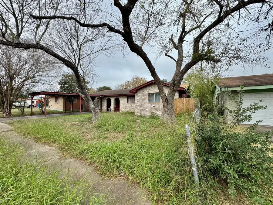 703 Hereford Drive, Beeville, TX 78102 - Image #3