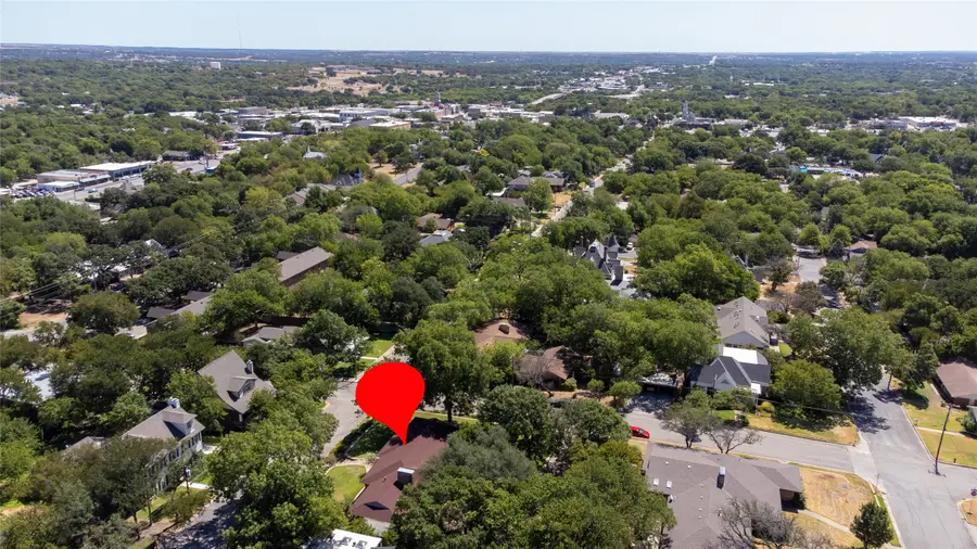 601 W Columbia Street, Weatherford, TX 76086 - Image #2
