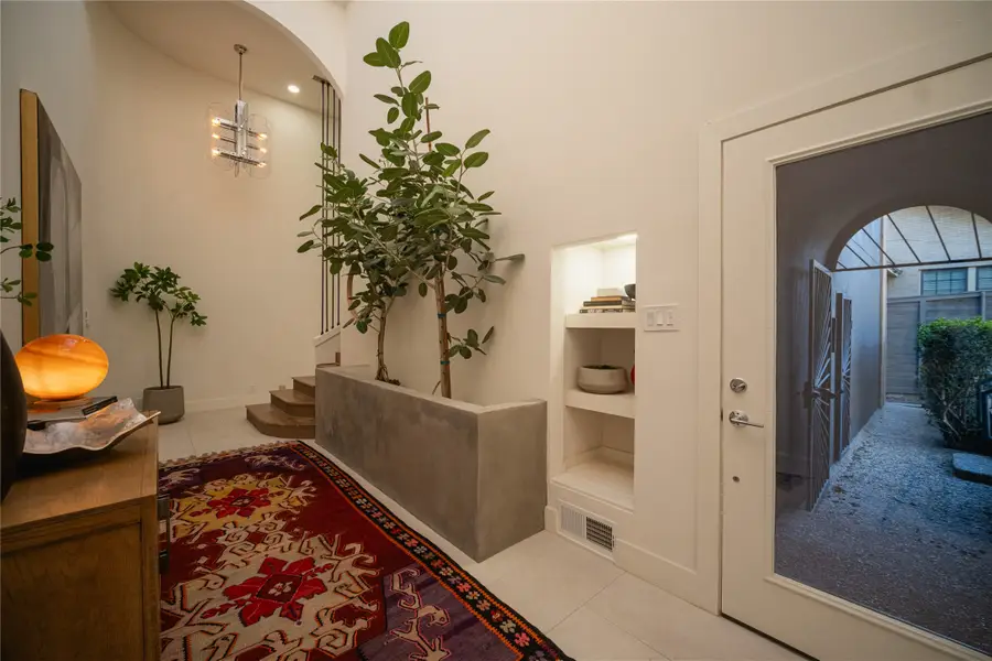 2628 Maple Springs Boulevard, Dallas, TX 75235 - Image #3