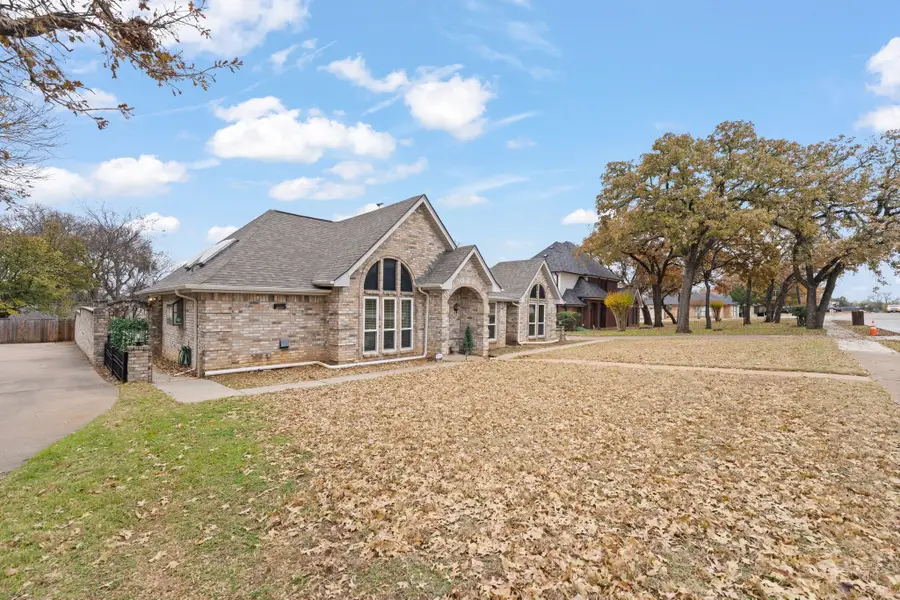 225 SW Alsbury Boulevard, Burleson, TX 76028 - Image #2