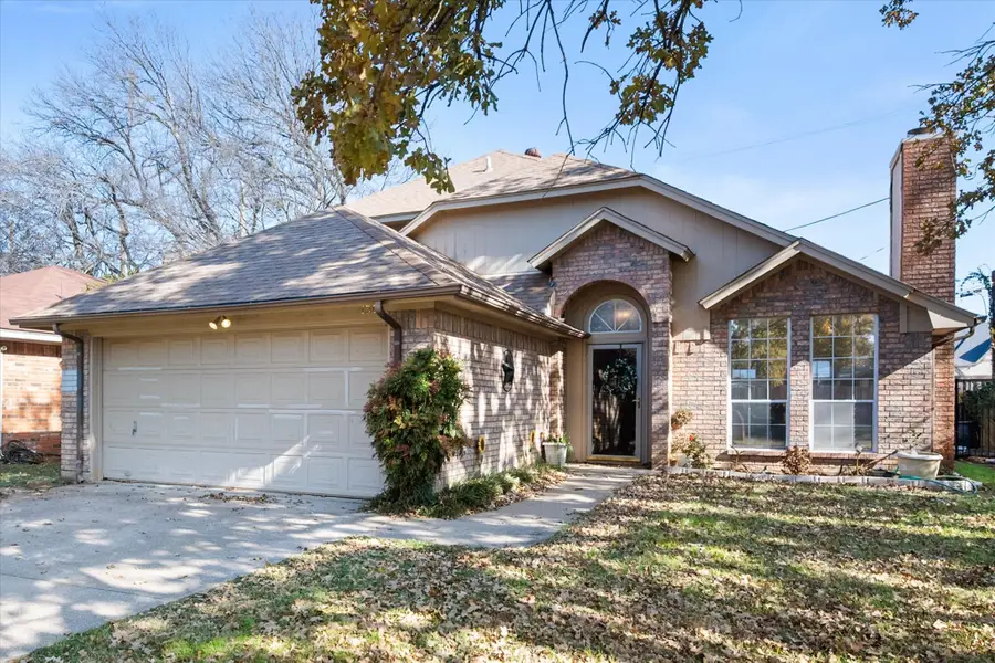1302 Ivy Creek Drive, Mansfield, TX 76063 - Image #2