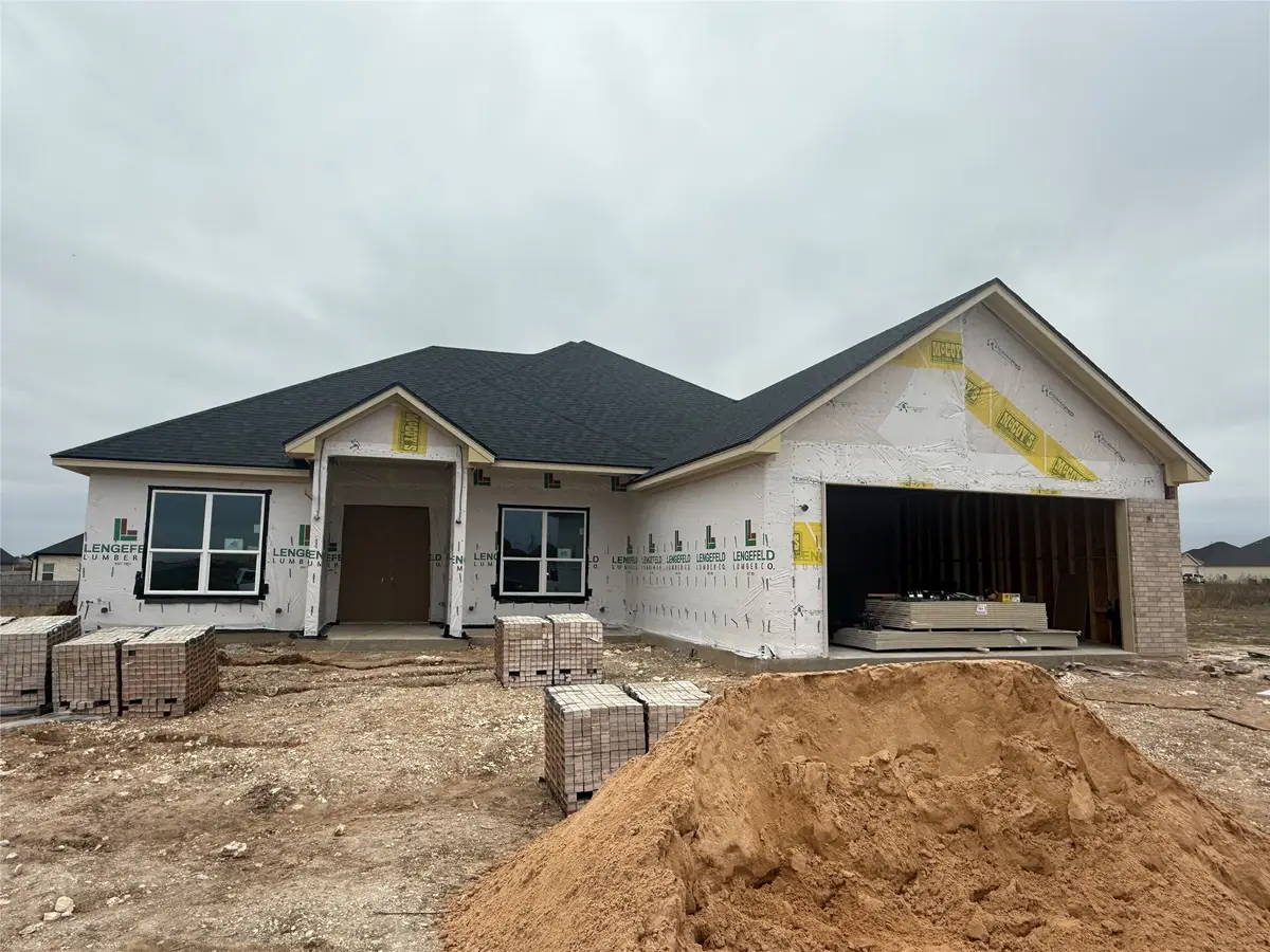 1337 Tahonta Drive, Hewitt, TX 76643 - Image #1