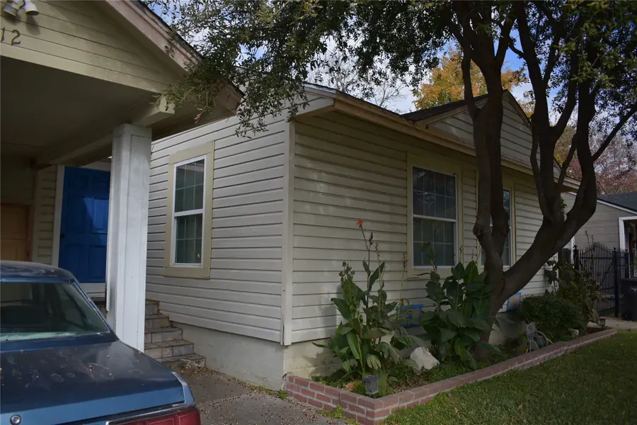 3912 Valentine Street, Fort Worth, TX 76107 - Image #2