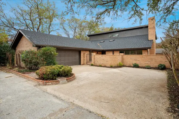 62 Legend Road, Benbrook, TX 76132