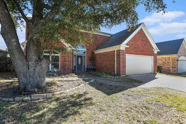 7024 Lyndale Drive, Watauga, TX 76148
