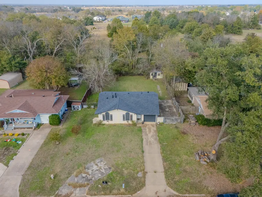 203 Leighton Drive, Terrell, TX 75160 - Image #2