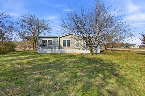 1409 South Drive, Venus, TX 76084