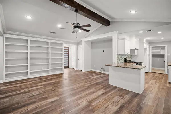 710 W Harwood Road, Euless, TX 76039