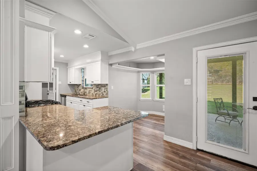 710 W Harwood Road, Euless, TX 76039 - Image #2