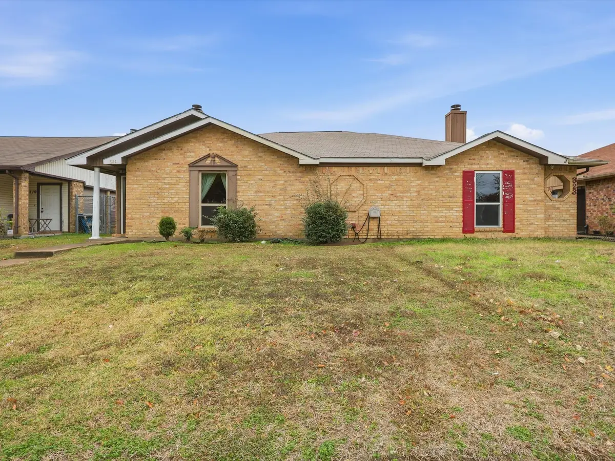 321 Gregory Lane, Grand Prairie, TX 75052 - Image #1