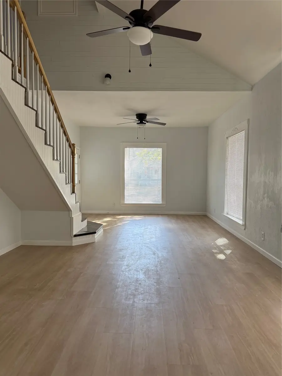 404 W Elm Street, Whitewright, TX 75491 - #3
