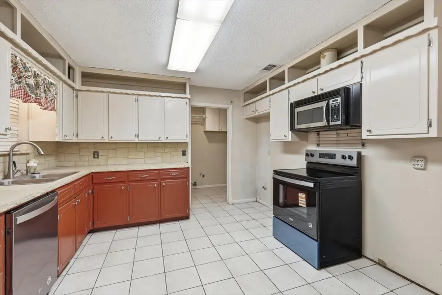 105 Corral Drive, Fort Worth, TX 76244 - Image #2