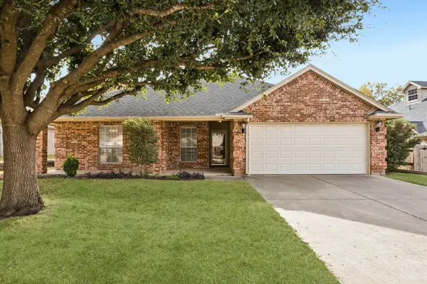 821 Willow Court, Saginaw, TX 76179