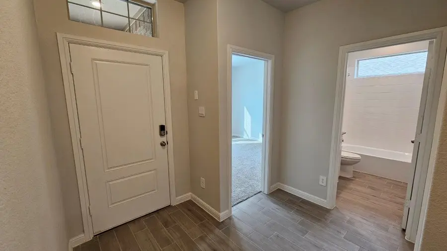 720 Amber Fields Drive, Ponder, TX 76259 - Image #2