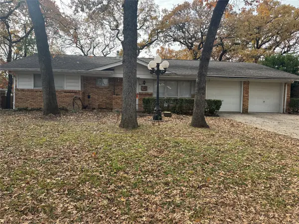 617 Forest Lane, Hurst, TX 76053