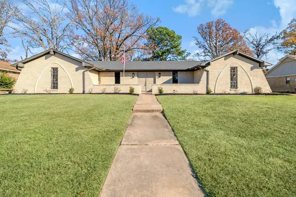 615 38th Street Se, Paris, TX 75462