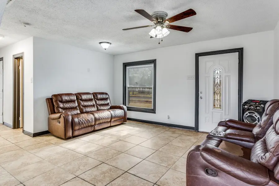 817 Stella Mae Drive, Fort Worth, TX 76028 - Image #2