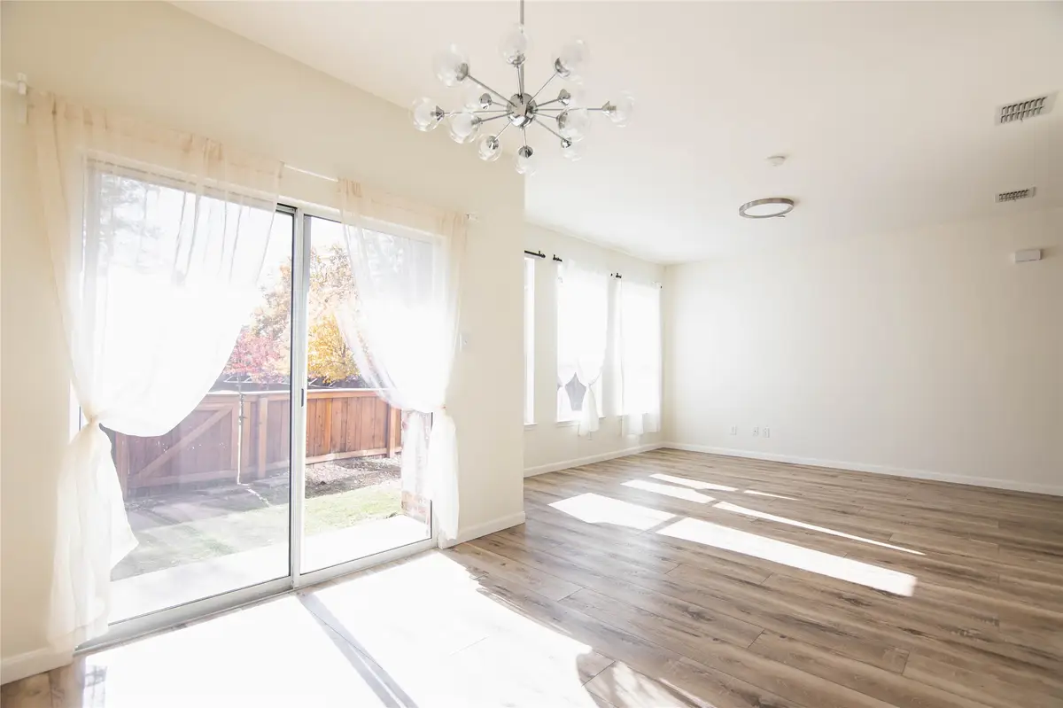 204 Turnberry Lane, Lewisville, TX 75067 - Image #1