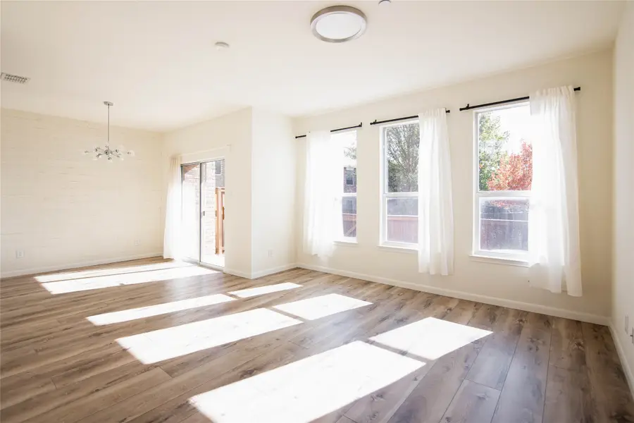 204 Turnberry Lane, Lewisville, TX 75067 - Image #3