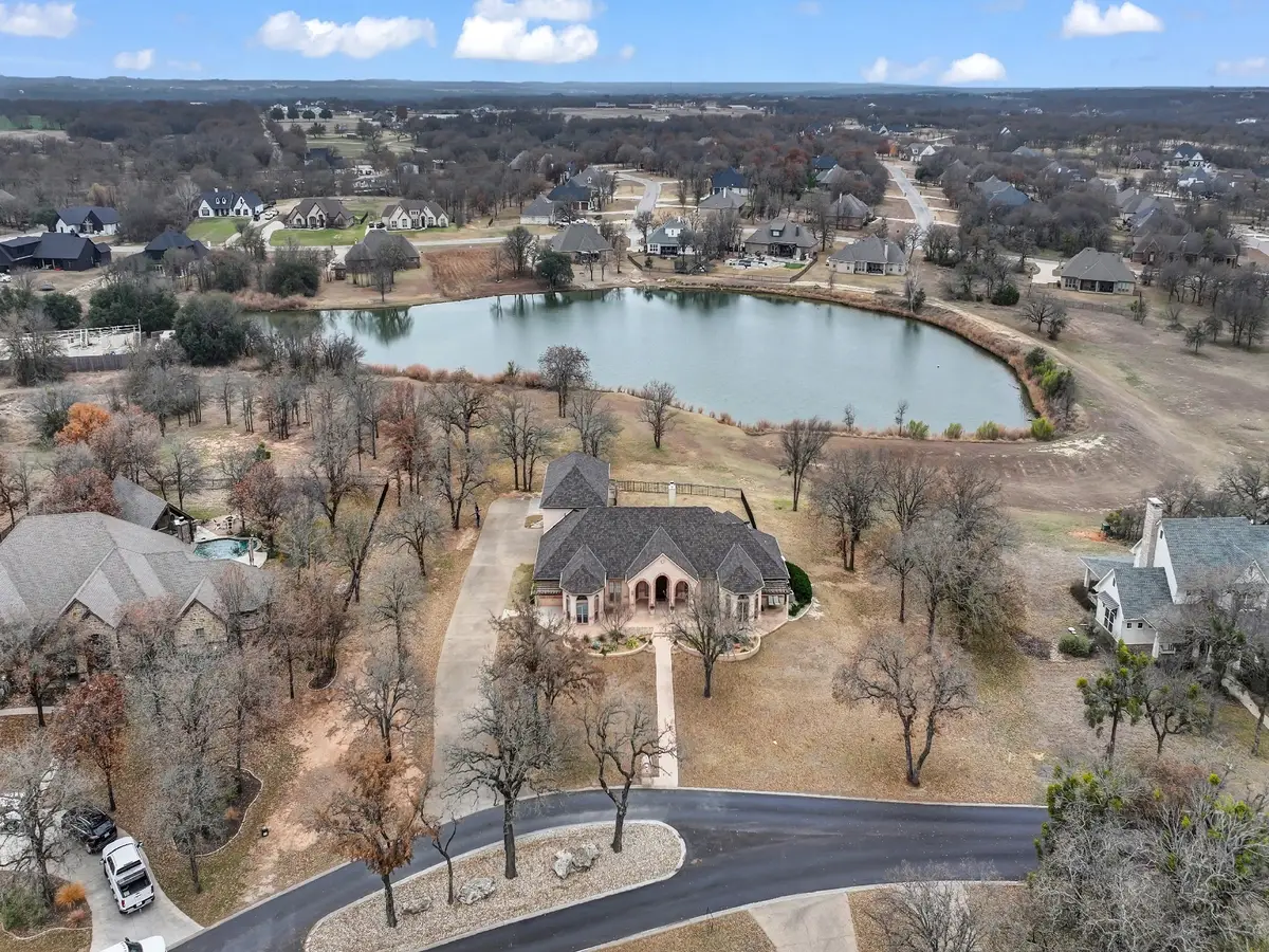 525 S Sugartree Drive, Lipan, TX 76462 - Image #1