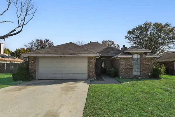 6423 Rising Meadow Drive, Arlington, TX 76018