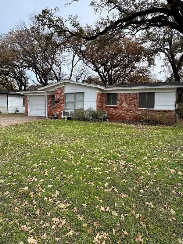 6525 Truman Drive, Fort Worth, TX 76112