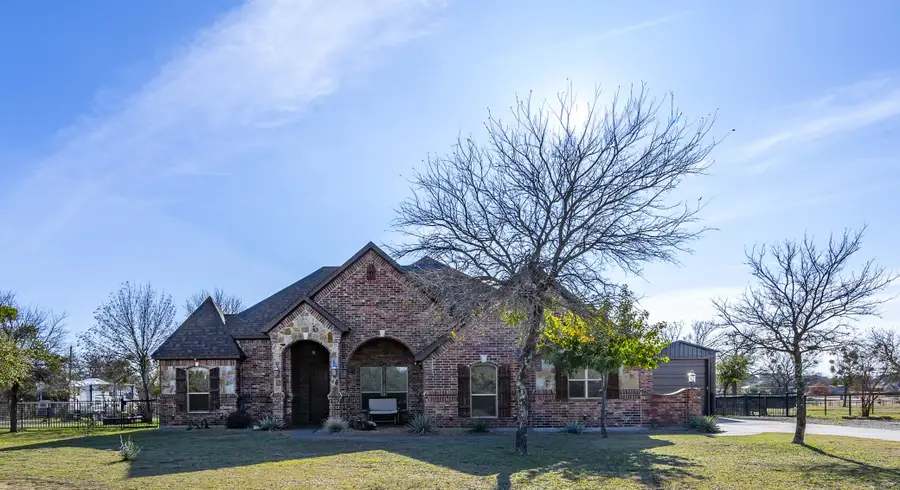 407 Miramar Circle, Weatherford, TX 76085 - Image #2